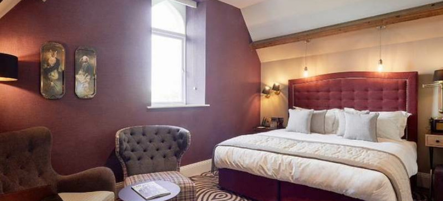 Oddfellows On The Park With APH Manchester Airport 698 0 1111 0 8889 10000 801